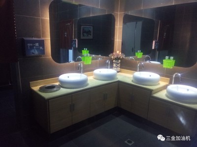 這座加油站，真能把“洗車、洗衣、理發(fā)、洗浴”全包了？五星級(jí)體驗(yàn)已上線！